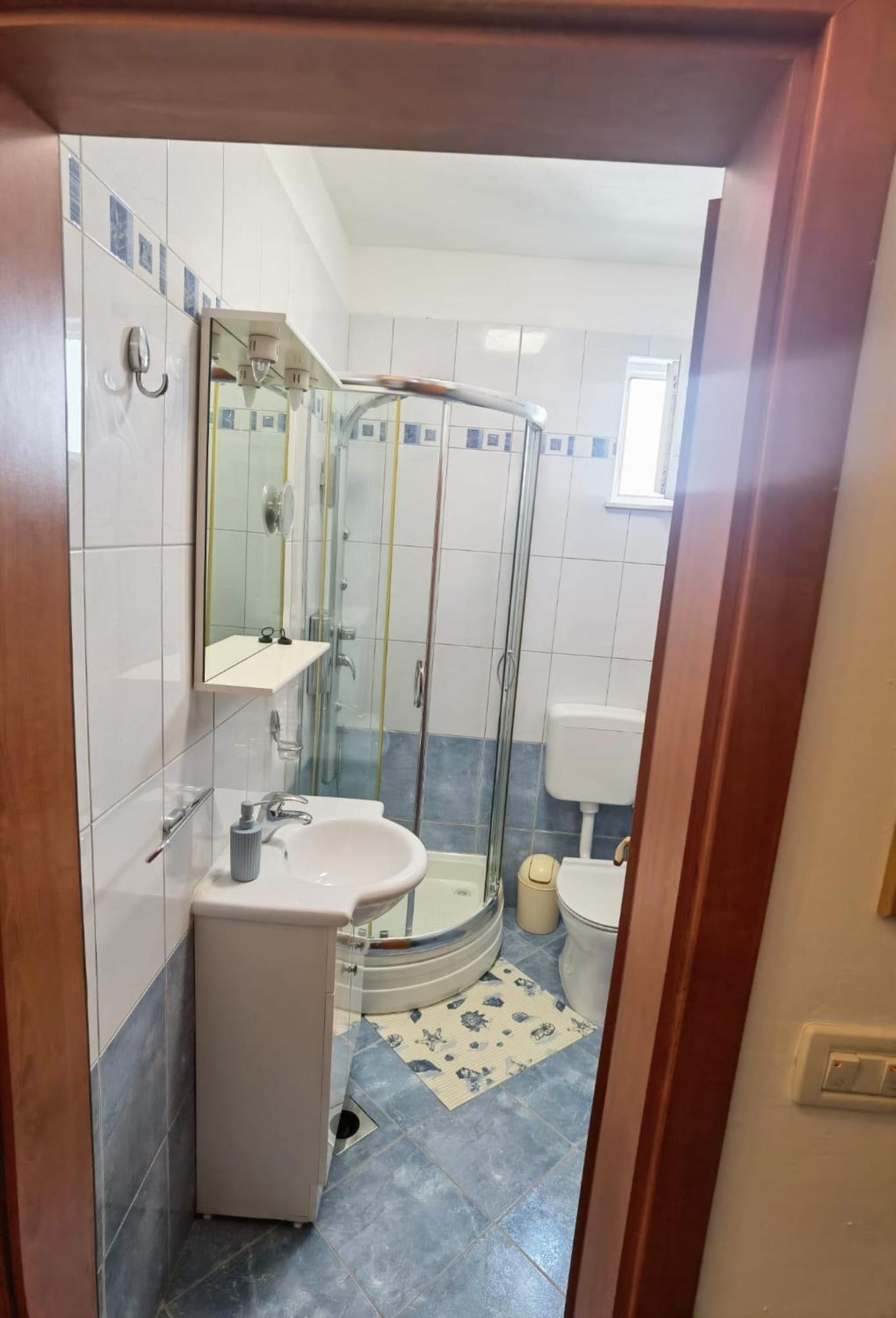 Apartment Eny Baska Voda Luaran gambar
